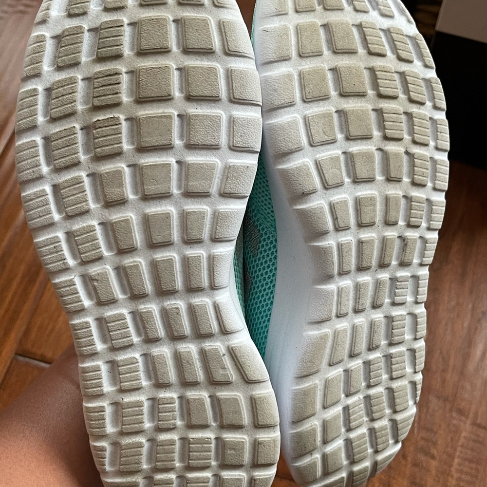 Adidas - Picture 3 of 7